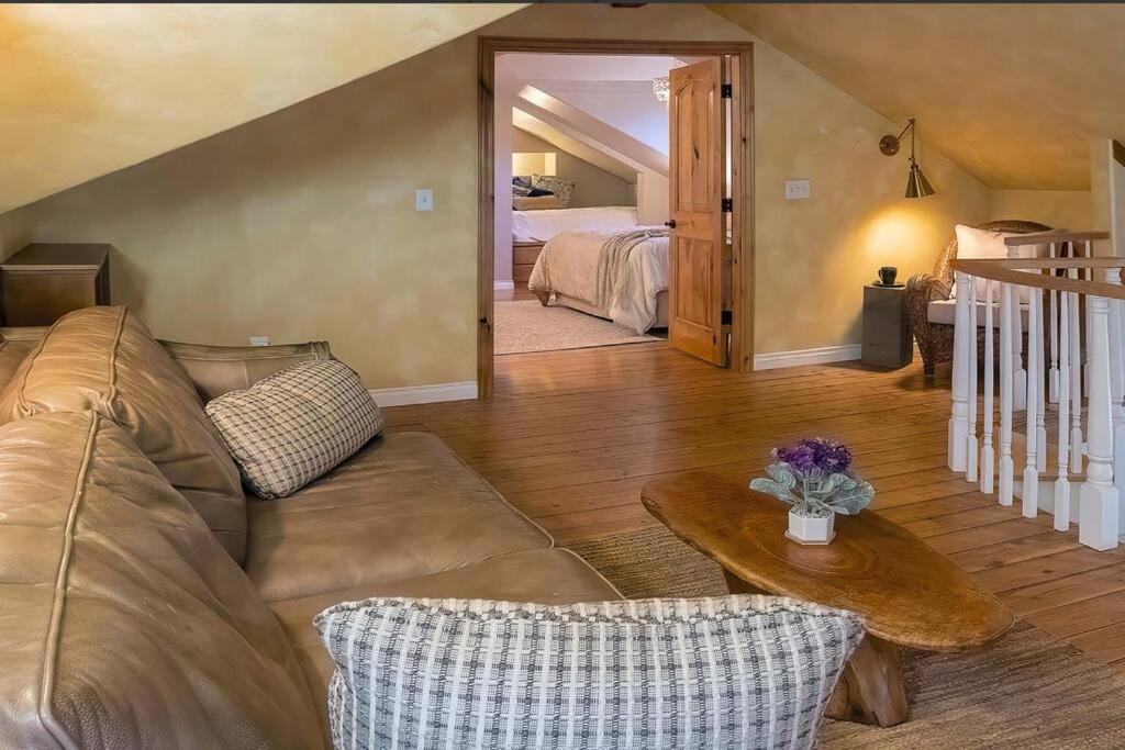 הוילה אשלנד European Style Straw Bale Retreat מראה חיצוני תמונה
